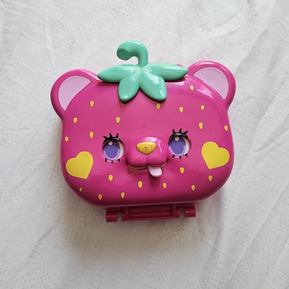 Polly Pocket 2023 Strawberry Bear Case Set All Pieces Still Included